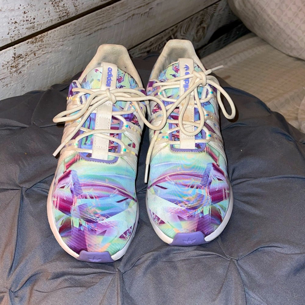Adidas Sneakers